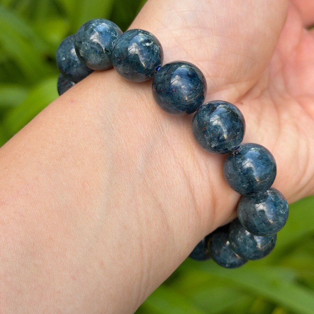14mm stretchable blue apatite bracelet 0953 - Picture 3 of 9